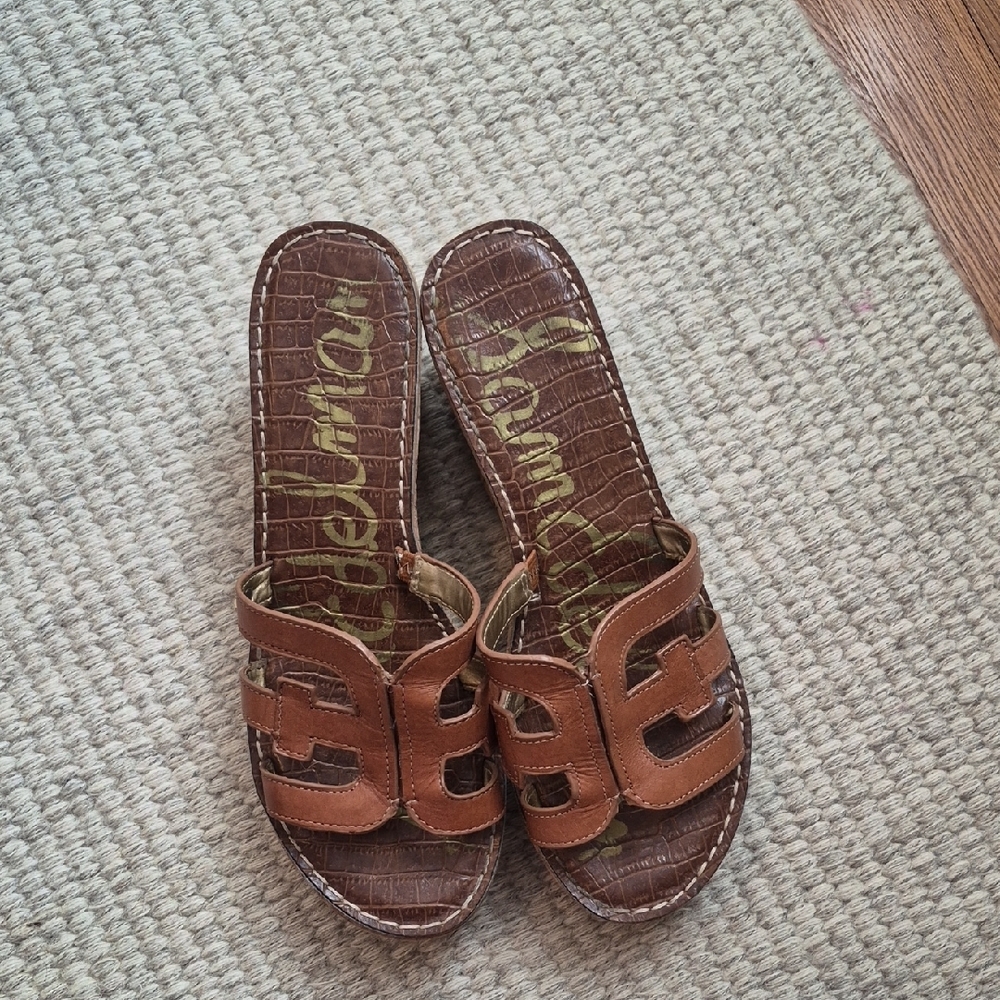 Sam Edelman Tan Croc-Embossed Slides - Picture 2 of 6